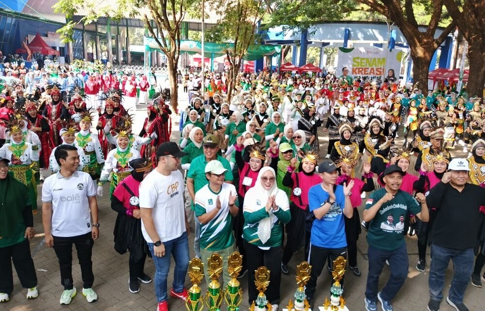 Lomba Senam Kreasi “Ha Ha–Hi Hi” Cak Udin, Dihadiri Ribuan Warga Malang Raya
